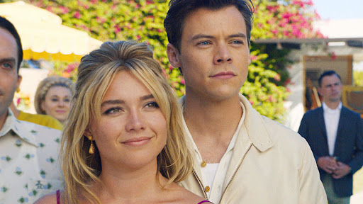 DON'T WORRY DARLING, from left: Florence Pugh, Harry Styles, 2022.  © Warner Bros. / Courtesy Everett Collection